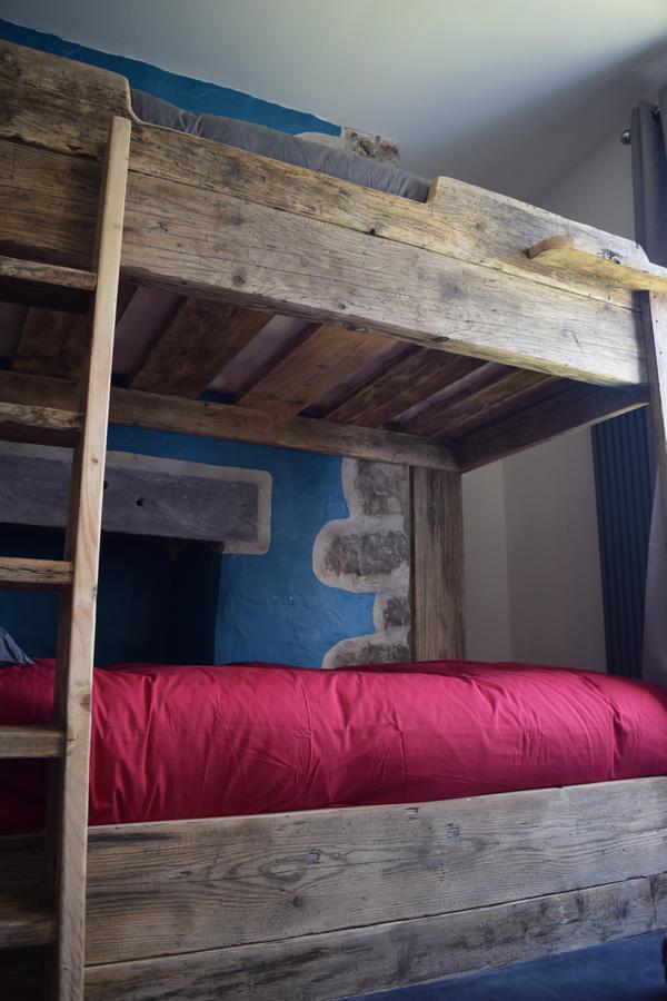 Ty Glyndwr Bunkhouse, Bar And Cafe Pansiyon Caernarfon Dış mekan fotoğraf